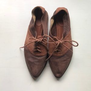 Frye barely worn lace up oxfords